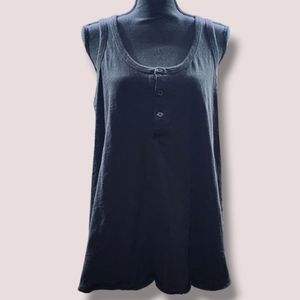 Time and Tru Hi-Lo Tank Top in Black